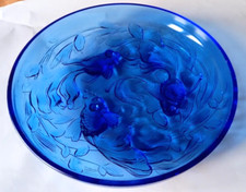 VERLYS -LARGE CENTREPIECE SIGNED,STUNNING BLUE FLYING JAPANESE FISH DESIGN-RARE