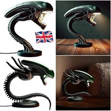 Alien Head Specimen Glow Table Lamp Xenomorph Aliens LED Lamp New Resin