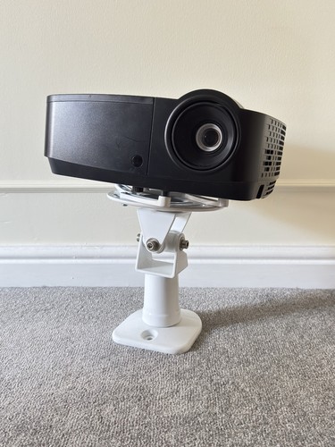 Focus projector in116a with - in,