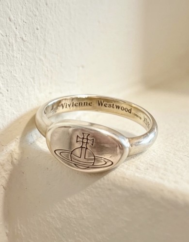 Vintage authentic vivienne - vintage,