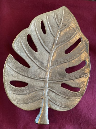 Monstera leaf tropical - monstera, gold