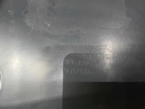 13476264 molding 2768018