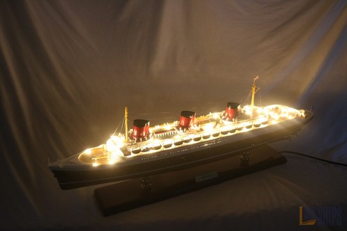 Normandie ocean liner model - liner,