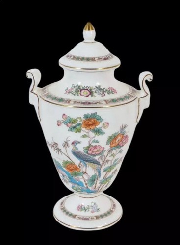 Wedgwood kutani crane vase - kutani,