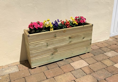 Tall thin layer garden - layer,