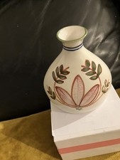 VINTAGE  * IDEN POTTERY * FLORAL DESIGN POSY VASE MADE IN RYE SUSSEX ENGLAND