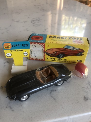 Corgi toys 307 type - toys,