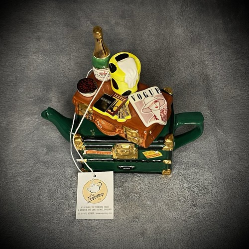 Novelty teapot the orient - -,