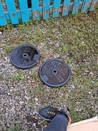 Gym equipment used black - black,