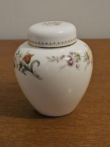 Wedgwood bone china mirabelle - bone,