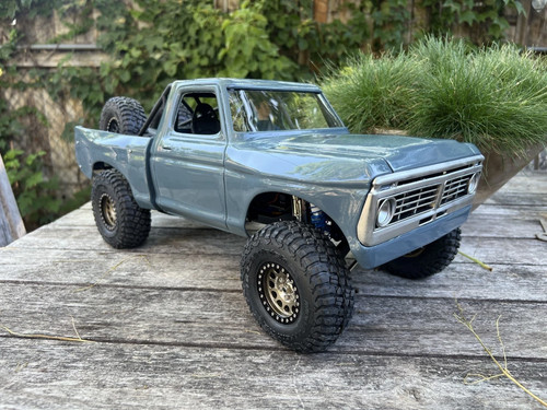 Scale f100 pre - 1:10,