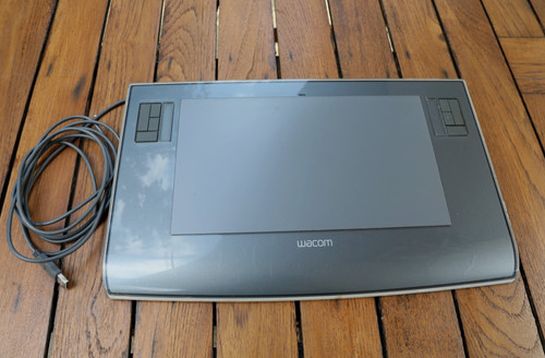 Wacom intuos graphics tablet - 3,