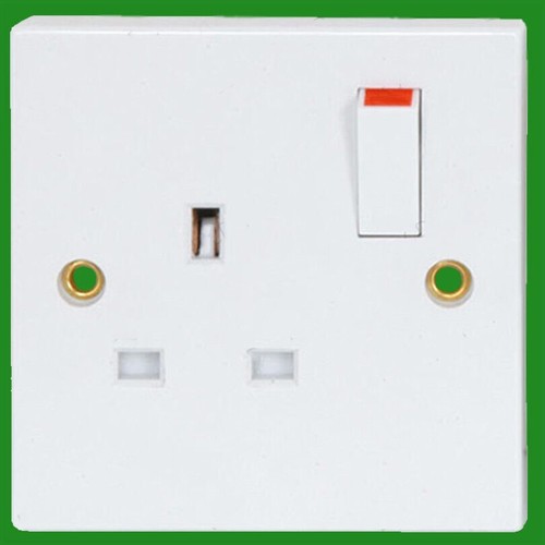Gang white switched 13a - switched,
