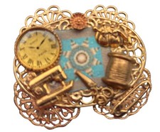 Vtg Pin Brooch Sewing Machine