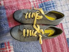 Voi Jeans grey Canvas Deck Shoes which yellow laces Size UK 7