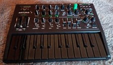 Arturia microbrute ufo