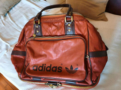 Original adidas weekender - original,