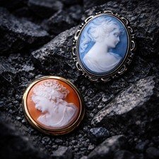 2 ×Vintage 1960s Cameo