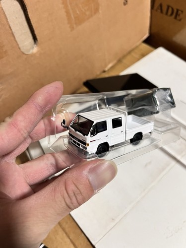 Scale model isuzu nhr - model,