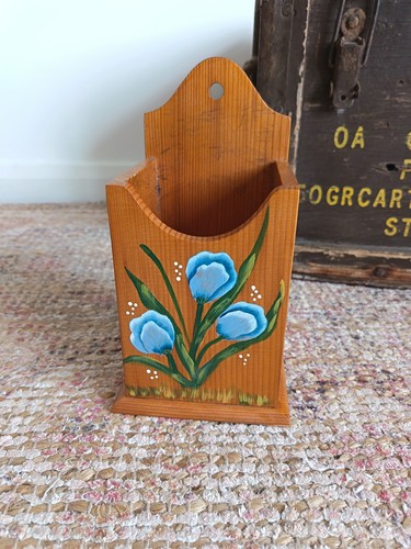 Vintage wooden pine floral - vintage,