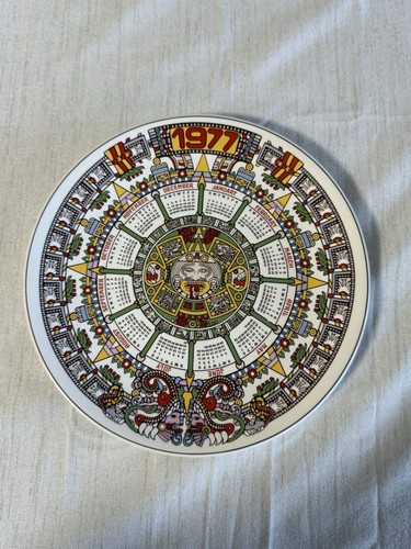Wedgwood 1977 calendar plate - wedgwood,