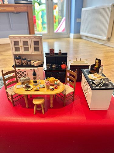 Stunning dolls house kitchen