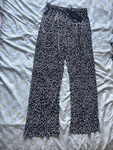 Saloos black white geometric - &,