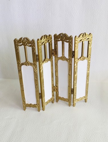 Dolls house scale - 1:12,