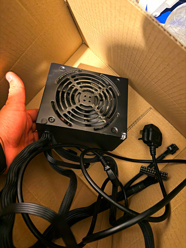Corsair cx650 650w bronze - 80+,
