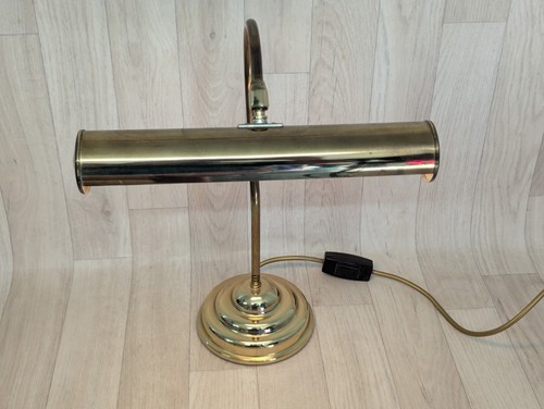 Vintage brass finish bankers - finish,