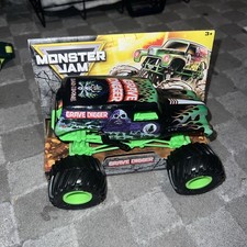 Monster Trucks Oversized 1:24
