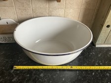 Vintage Large White Steel/Enamel Oval Washbowl 16 Inch In Excellent Condition