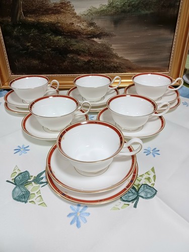 Set pieces wedgwood - of,