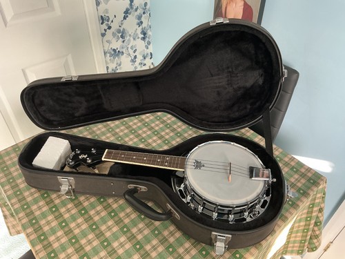 Banjo ukulele - banjo,