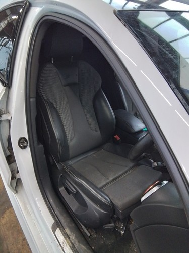 Front seat audi mk3 - rh,