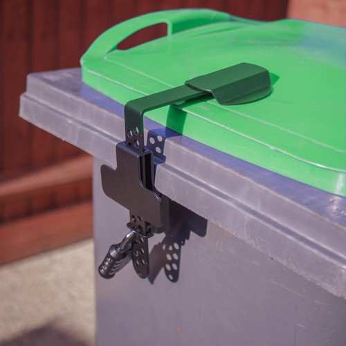 Wheelie bin lock with padlock - lock,