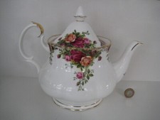 ROYAL ALBERT OLD COUNTRY ROSES ENGLISH FINE BONE CHINA LARGE TEAPOT 1ST QUALITY