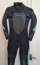 Woman's Billabong Neoprene Wetsuit - size EUR 8 AUS 8 USA 4 Synergy Sealed Black