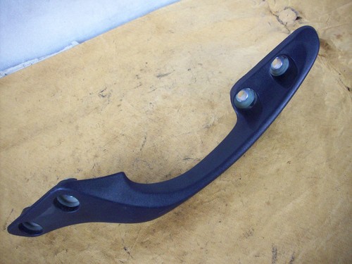 Handle right pillion grab