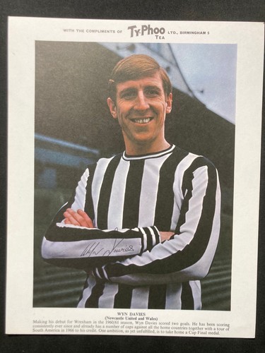 Wyn davies newcastle united - davies,