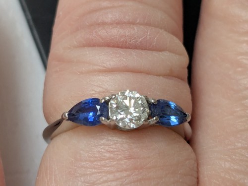 18ct white gold - sapphire, and