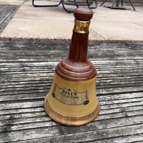 Bells scotch whisky - whisky, bell