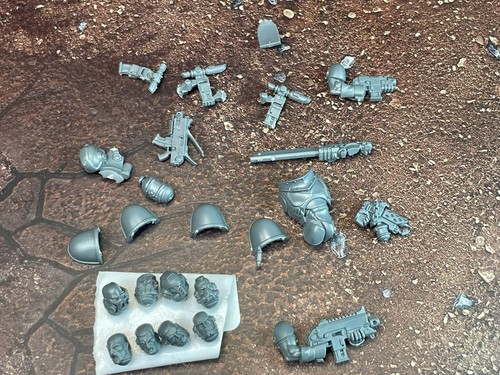 Warhammer 40k space marine - space,