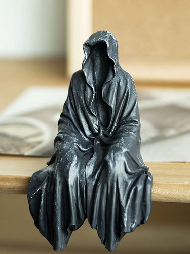 Black robe gothic - statue, resin