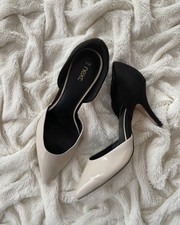 Next black / beige pointed toe