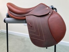Renaissance F2 Jumping saddle