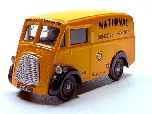 Corgi 31002 morris van model - corgi,