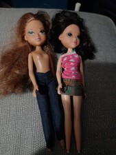 X2 Moxie Girls MGA Like Bratz.