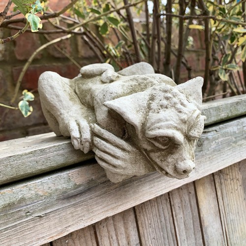 Stone peeping gremlin garden - stone,