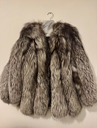 Brand new 100 fox fur - new,